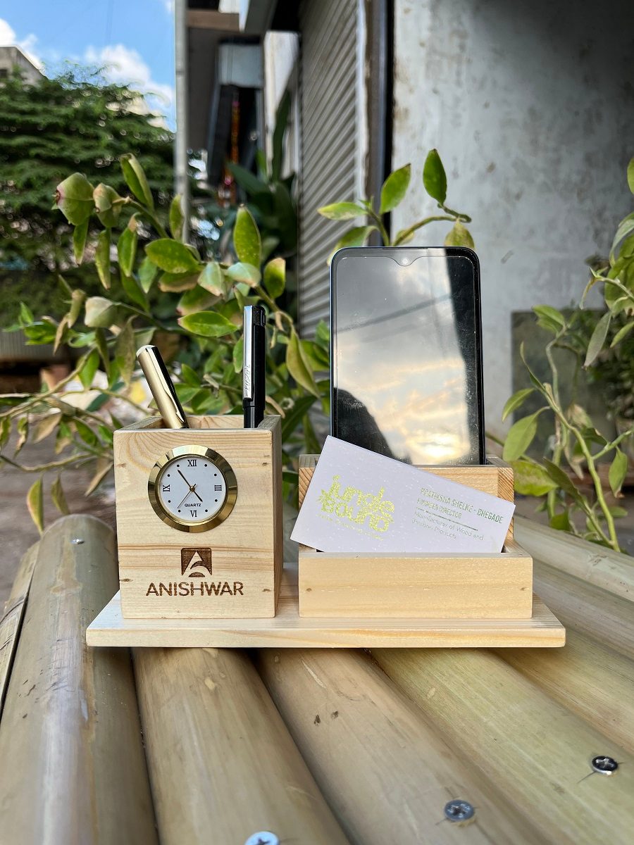 Wooden Pen Stand with Clock – Handmade Wooden Desk Organizer & Table Clock Combo for Office/Study, Stationery Holder with Premium Finish, Eco-Friendly Gift for Home & Workspace